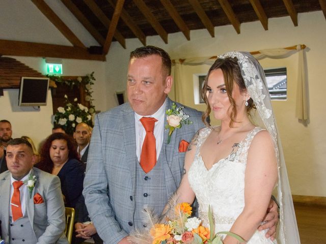 Natalie and Paul&apos;s Wedding in Burnham, Buckinghamshire 4