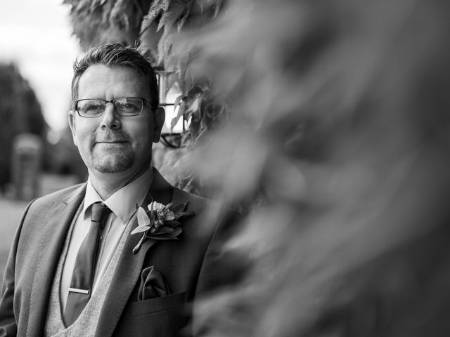 Martin and Melanie&apos;s Wedding in Buckingham, Buckinghamshire 7