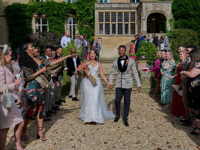 Annie and Theo&apos;s Wedding in Bourton on the Water, Gloucestershire 5