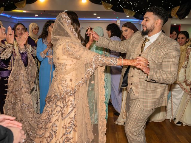 Osama and Humaira&apos;s Wedding in Birmingham, West Midlands 22