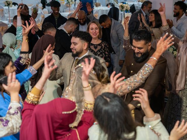 Osama and Humaira&apos;s Wedding in Birmingham, West Midlands 24