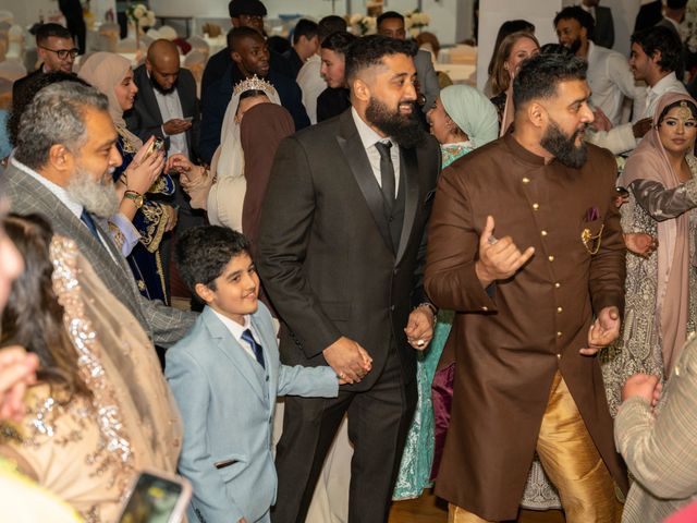 Osama and Humaira&apos;s Wedding in Birmingham, West Midlands 25