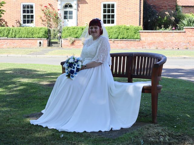 Peter and Jayne&apos;s Wedding in Allington , Lincolnshire 30