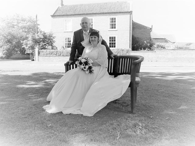 Peter and Jayne&apos;s Wedding in Allington , Lincolnshire 2