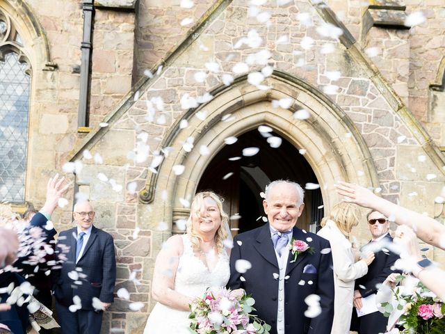 Roger and Paula&apos;s Wedding in Leicester, Leicestershire 9