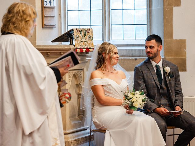 Reece and Ellen&apos;s Wedding in Lechlade, Gloucestershire 15