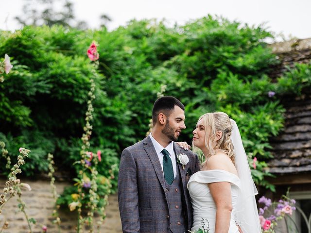 Reece and Ellen&apos;s Wedding in Lechlade, Gloucestershire 24