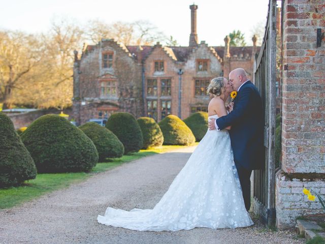 Kevin and Hannah's Wedding in Woodbridge, Suffolk 4