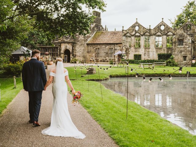 Oliver and Hope&apos;s Wedding in East Riddlesden Hall, West Yorkshire 13