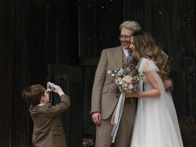 Harrison and Stephanie&apos;s Wedding in Silchester, Hampshire 9