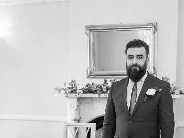 Hussein and Rachel's Wedding in Arnold, Nottinghamshire 23
