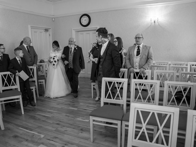 Hussein and Rachel's Wedding in Arnold, Nottinghamshire 27