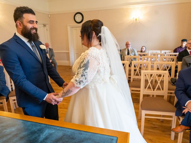 Hussein and Rachel's Wedding in Arnold, Nottinghamshire 29