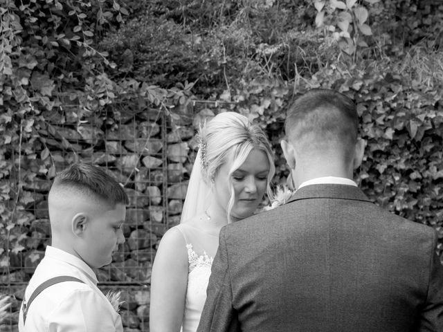 Tara and Rikki&apos;s Wedding in Nr Stone, Staffordshire 17