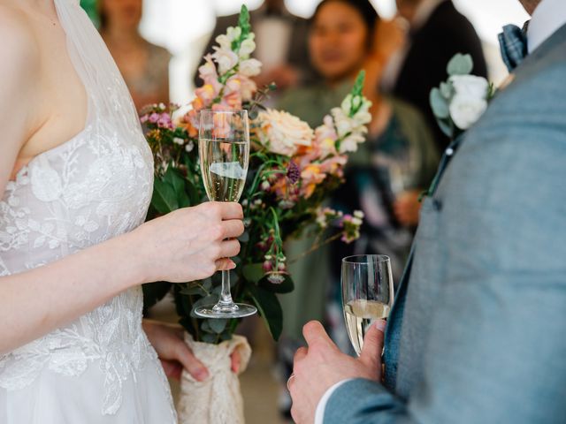 Rafael and Fidelis&apos;s Wedding in Abingdon, Oxfordshire 8