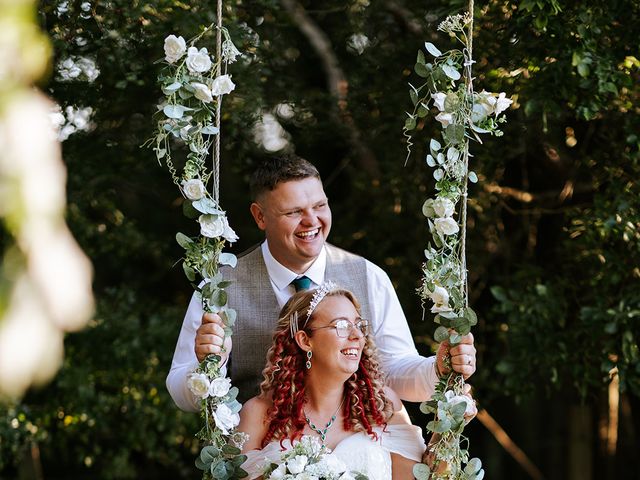 Alex and Donna's Wedding in Keynsham, Bristol 3