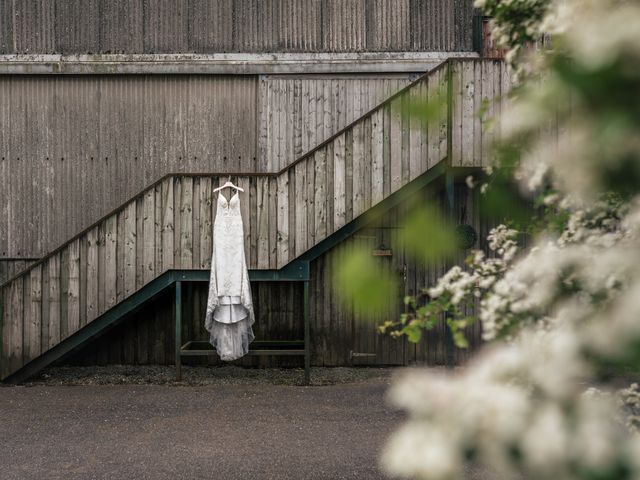 MIKE and VANESSA's Wedding in Willerby, East Riding of Yorkshire 4