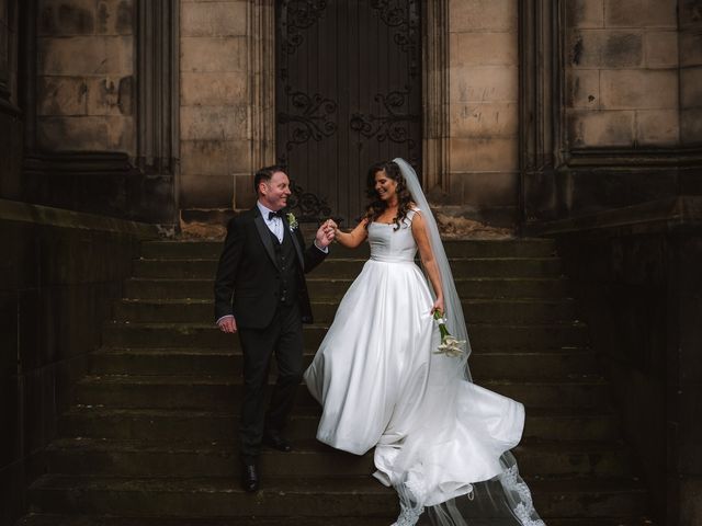 Brian and Edyta&apos;s Wedding in Edinburgh, Lothian &amp; Borders 23