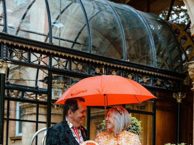 Paul and Daria's Wedding in Marylebone, West Central London 5