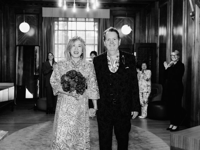 Paul and Daria's Wedding in Marylebone, West Central London 18