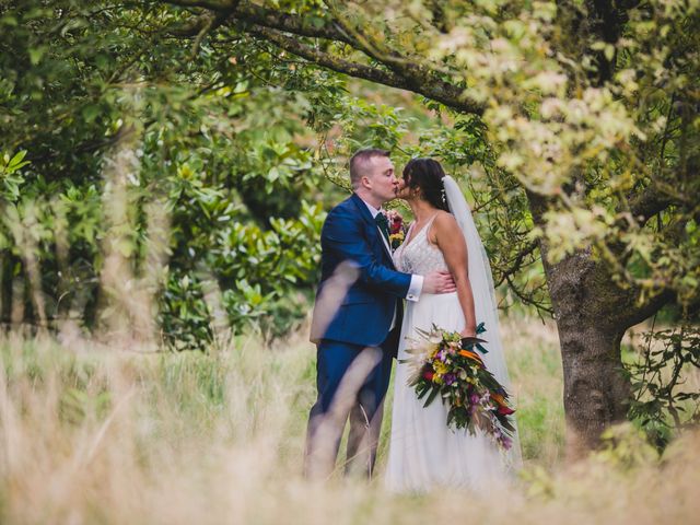 Matt and Jazmin&apos;s Wedding in Lynsted, Kent 20