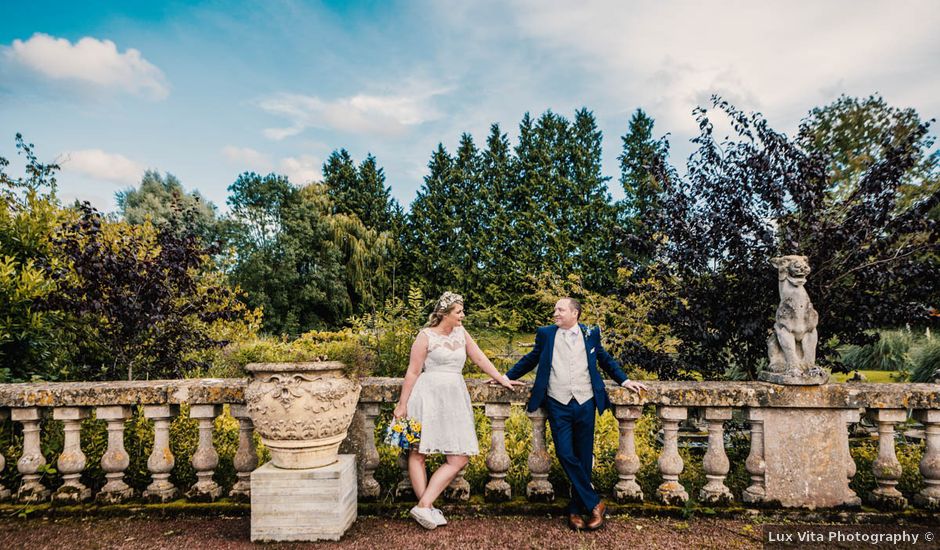 Sam and Cathy's Wedding in Pangbourne, Berkshire