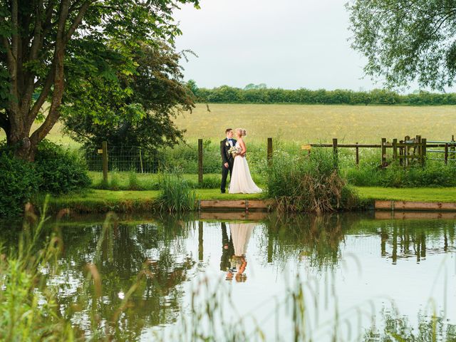 Kelly and Dean&apos;s Wedding in Buckingham, Buckinghamshire 14