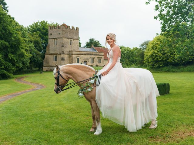 Kelly and Dean&apos;s Wedding in Buckingham, Buckinghamshire 20