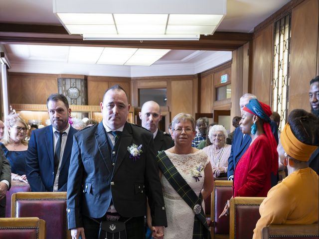 Steve and Fiona's Wedding in Luton, Bedfordshire 7