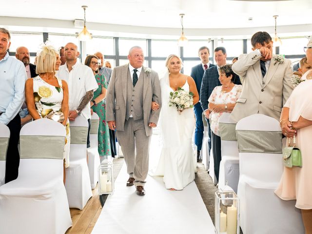 NATALIE and ELISHA's Wedding in Hull, East Riding of Yorkshire 61