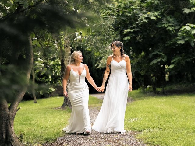 NATALIE and ELISHA's Wedding in Hull, East Riding of Yorkshire 152