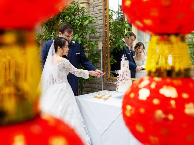 Jing and Simon&apos;s Wedding in Wotton-Under-Edge, Gloucestershire 16