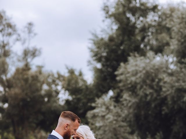 Jack and Hannah&apos;s Wedding in Weybridge, Surrey 19