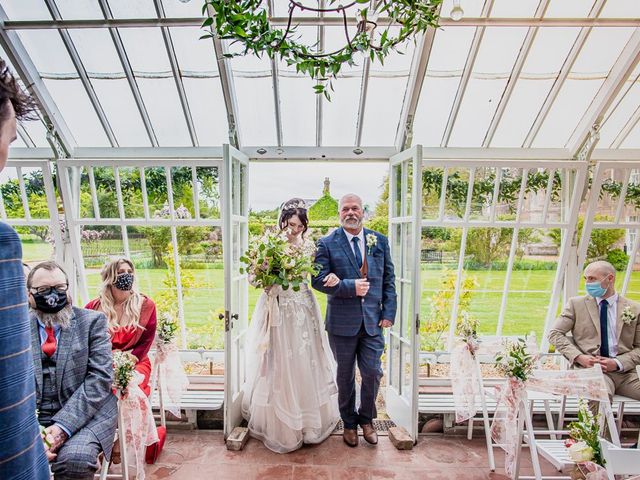 Keanu and Lorna&apos;s Wedding in King&apos;s Lynn, Norfolk 24