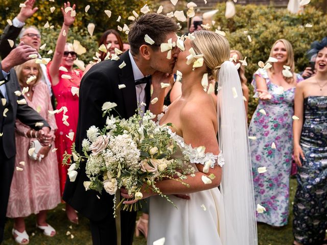 Jack and Willow&apos;s Wedding in Burford, Oxfordshire 30