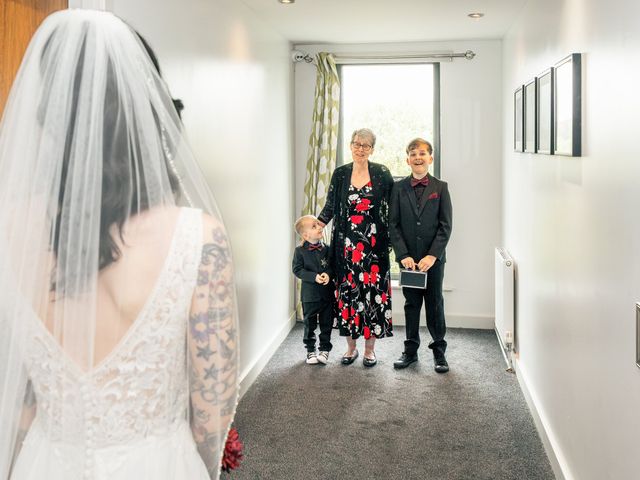 ROB and LOTI's Wedding in Hull, East Riding of Yorkshire 36