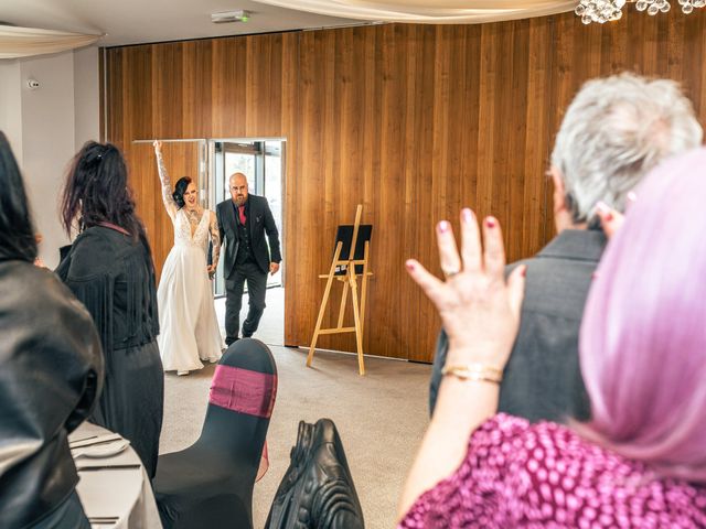 ROB and LOTI's Wedding in Hull, East Riding of Yorkshire 126
