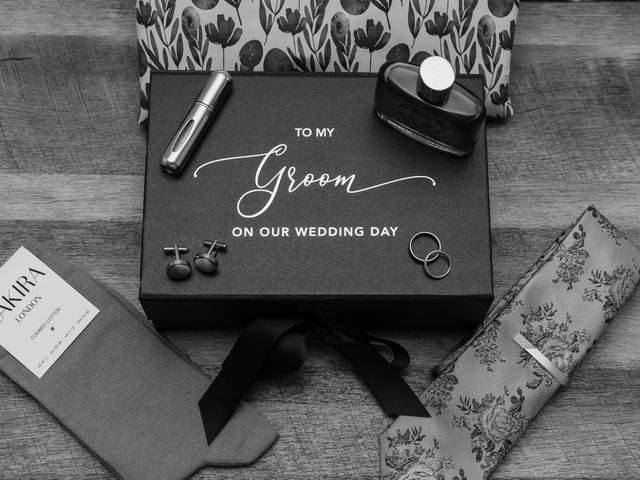 Jamie and Anna's Wedding in Liverpool, Merseyside 3