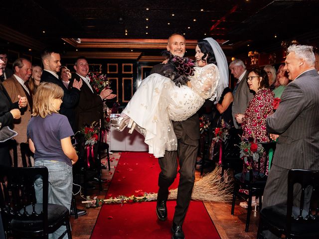 Mike and Amber's Wedding in Beaconsfield, Buckinghamshire 16