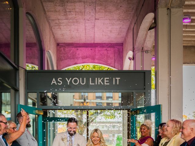 Kalem and Ashleigh's Wedding in Jesmond, Tyne &amp; Wear 24