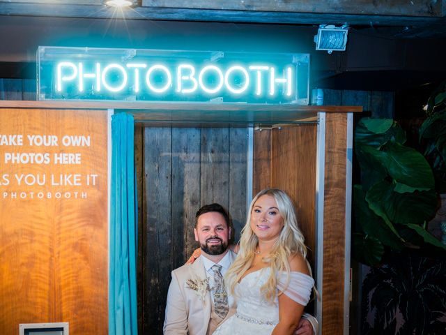 Kalem and Ashleigh's Wedding in Jesmond, Tyne &amp; Wear 39