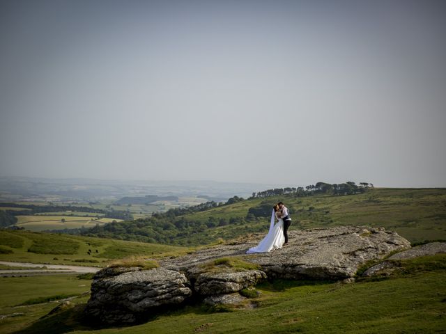 Stuart and Emma&apos;s Wedding in South Devon, Devon 2