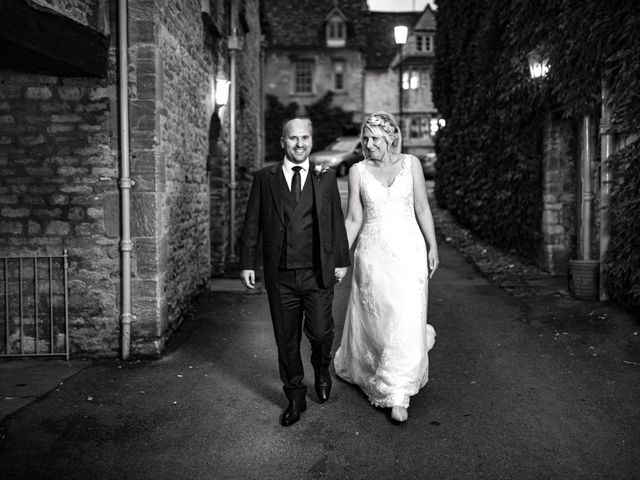 kate and jon&apos;s Wedding in Burford, Oxfordshire 17