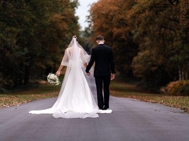 Liam and Ellie-Louise&apos;s Wedding in Wokingham, Berkshire 31