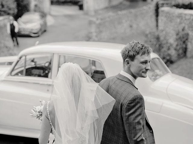 Ollie and Amabel&apos;s Wedding in Chippenham, Wiltshire 26