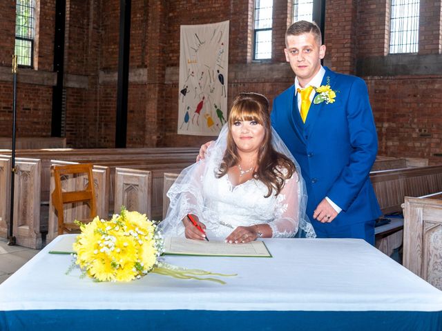 Wayne and Carina&apos;s Wedding in Manchester, Greater Manchester 134