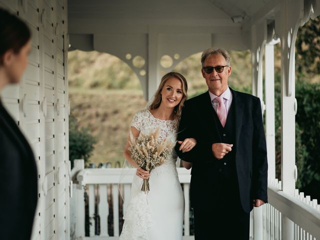 Harriet and Pete&apos;s Wedding in Christchurch, Dorset 6