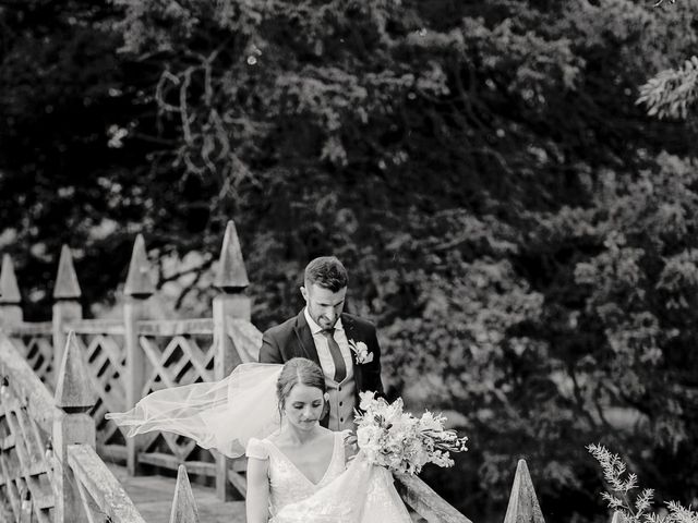 James and Siobhan&apos;s Wedding in Swanmore, Hampshire 23