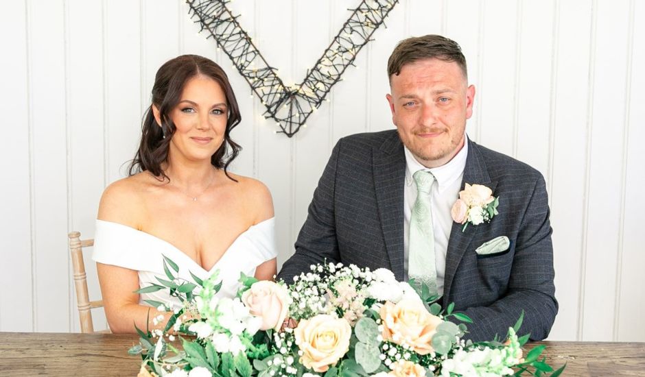 Chris and Kate's Wedding in Coggeshall, Essex