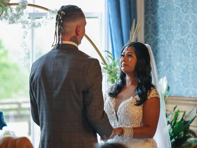 Thomas and Rahimah&apos;s Wedding in Birmingham, West Midlands 27